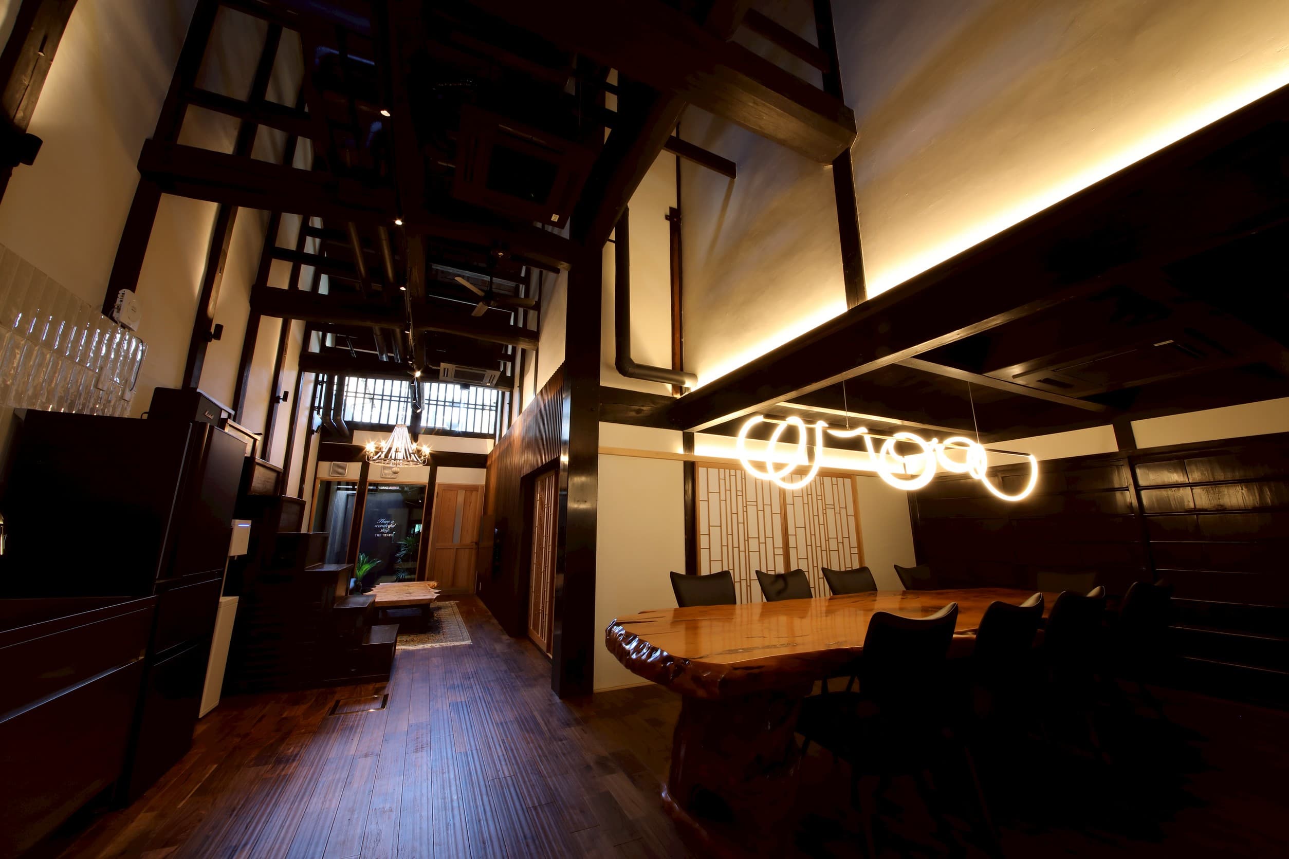 広々としたリビング空間